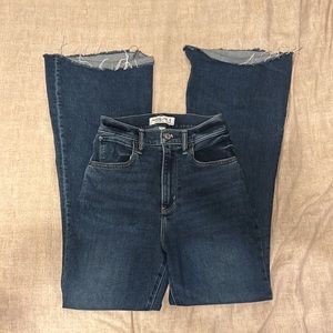 Abercrombie & Finch Curve Love Ultra High Rise Flare Jean Size 25/0 Short !